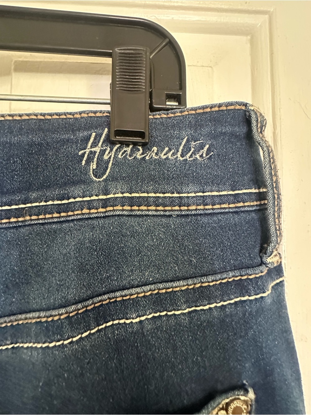 Hydraulic Dark Blue Women's Capri Stretch Jeans - Picture 7 of 7